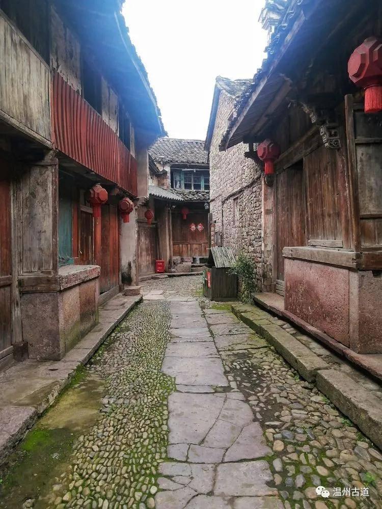 小矮怪挖金矿